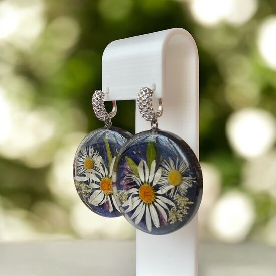 Lieli auskari ar ziediem